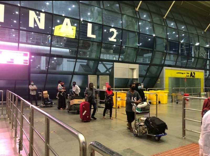 ކޯވިޑް-19: އިންޑިޔާއިން ފަރުވާހޯދަން ދިޔަ އެންމެން ނެގެޓިވް؛ ފަރުވާ ފަށައިފި