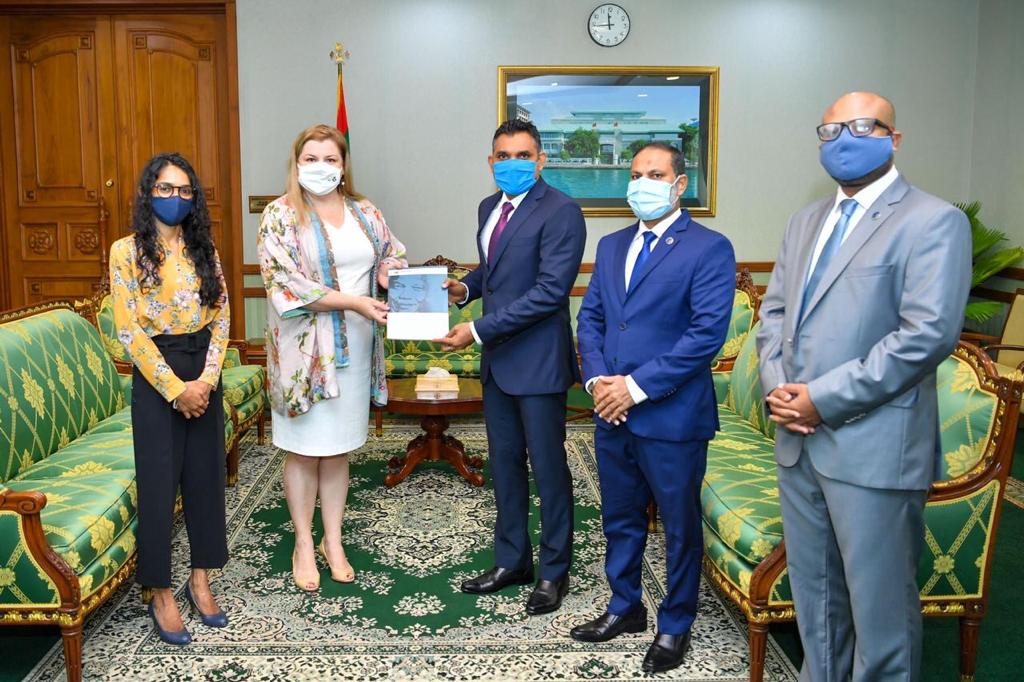 "މަންޑޭލާ ރޫލްސް" ދިވެހި ބަހަށް ތަރުޖަމާ ކުރެވުމަކީ ހެޔޮ ބަދަލަށް އެޅުނު ފިޔަވަޅެއް: ހޯމް މިނިސްޓަރ