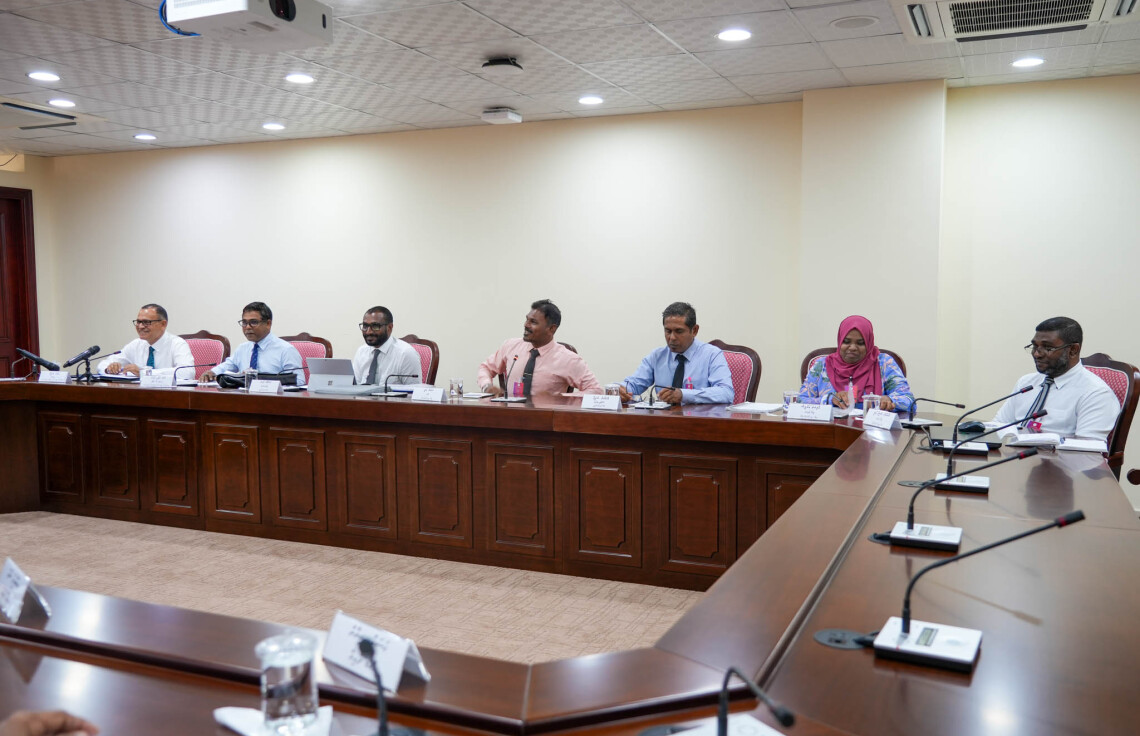 ތިނަދޫ ކައުންސިލްގެ މައްސަލައަށް އޮތް ހައްލަކީ އަވަސް އިންތިހާބެއް ބޭއްވުން: އެލްޖީއޭ