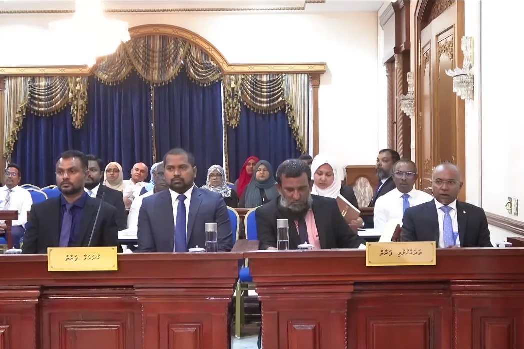 އެމްޑީޕީން ސުޕްރީމް ކޯޓަށް ހުށަހެޅި ދުސްތޫރީ މައްސަލައިގެ އަޑުއެހުންތައް ފަށައިފި