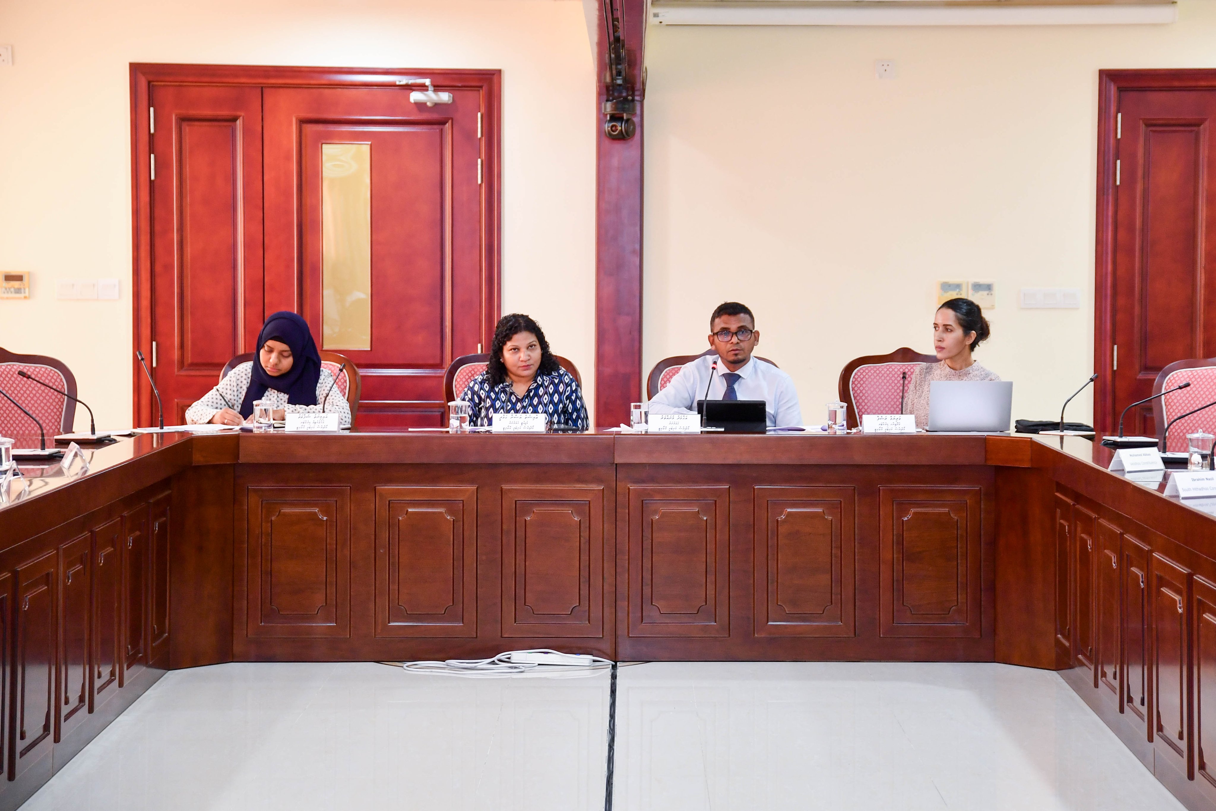 މުނައްވަރު ވިދާޅުވީ 2.5 ބިލިއަންގެ ބޮންޑުން އުފެދޭ ޕްރެޝަރު ހިފަހައްޓަން ފިޔަވަޅު އަޅާނެކަމަށް