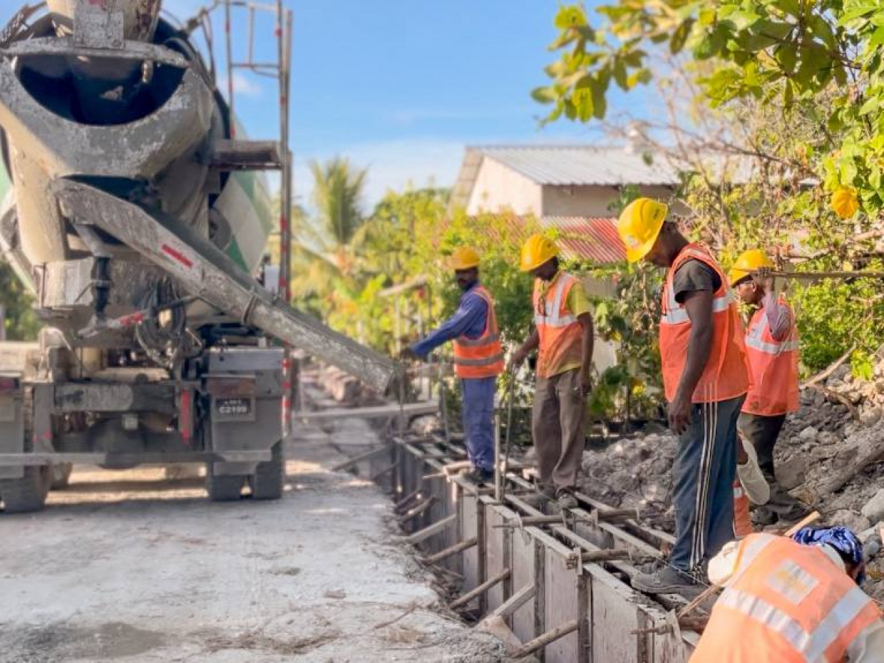 އައްޑޫ މަގުހެދުމުގެ މަޝްރޫއު 2 މަސްތެރޭ އެއްކޮށް ނިމޭނެ ކަމަށް ސަރުކާރުން ބުނެފި