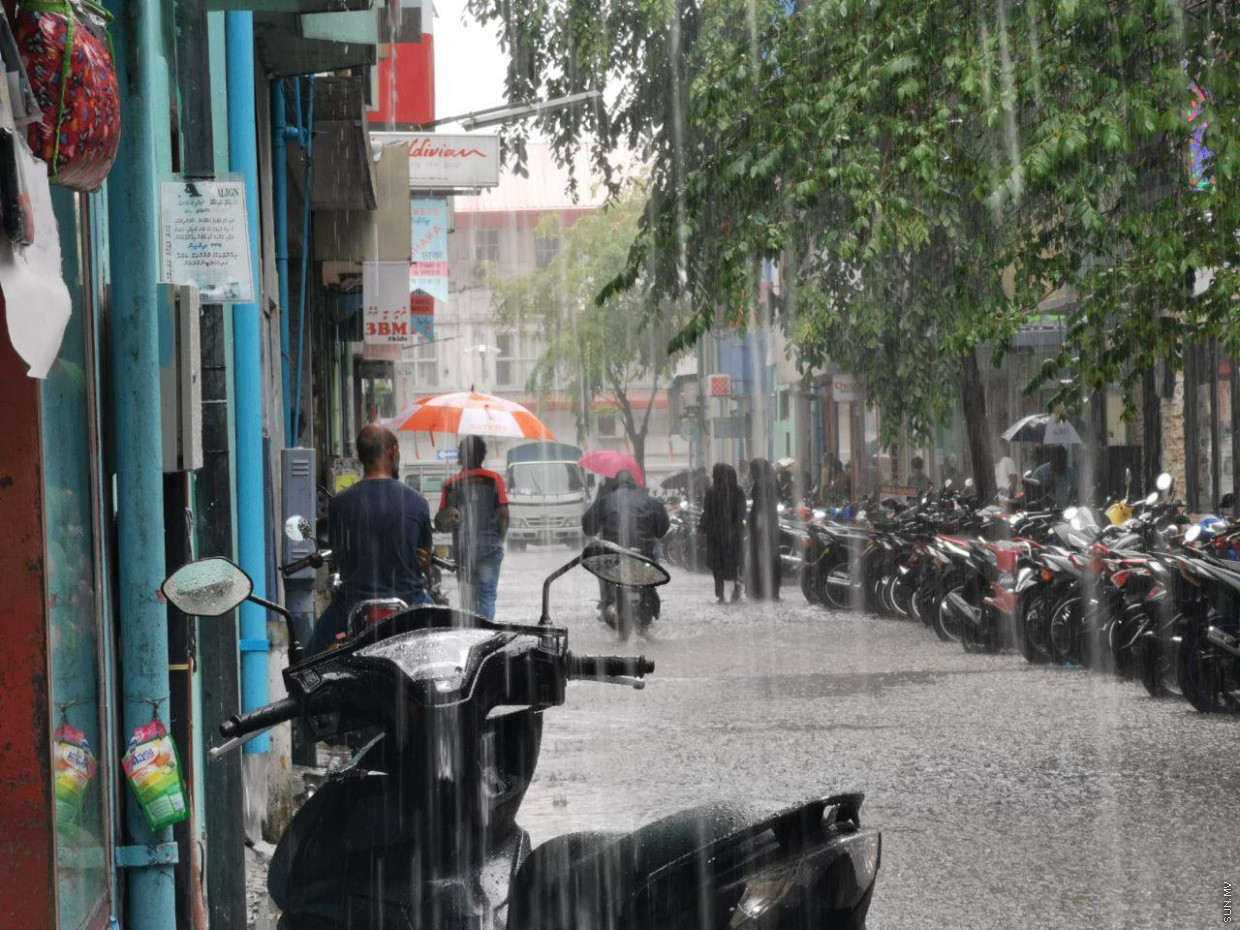 ޠޫފާން ބުރެވި އަންނަނީ ރާއްޖެއާ ގާތަށް؛ ބާރުމިން ހުރީ އެއްވަރެއްގައި: މެޓް