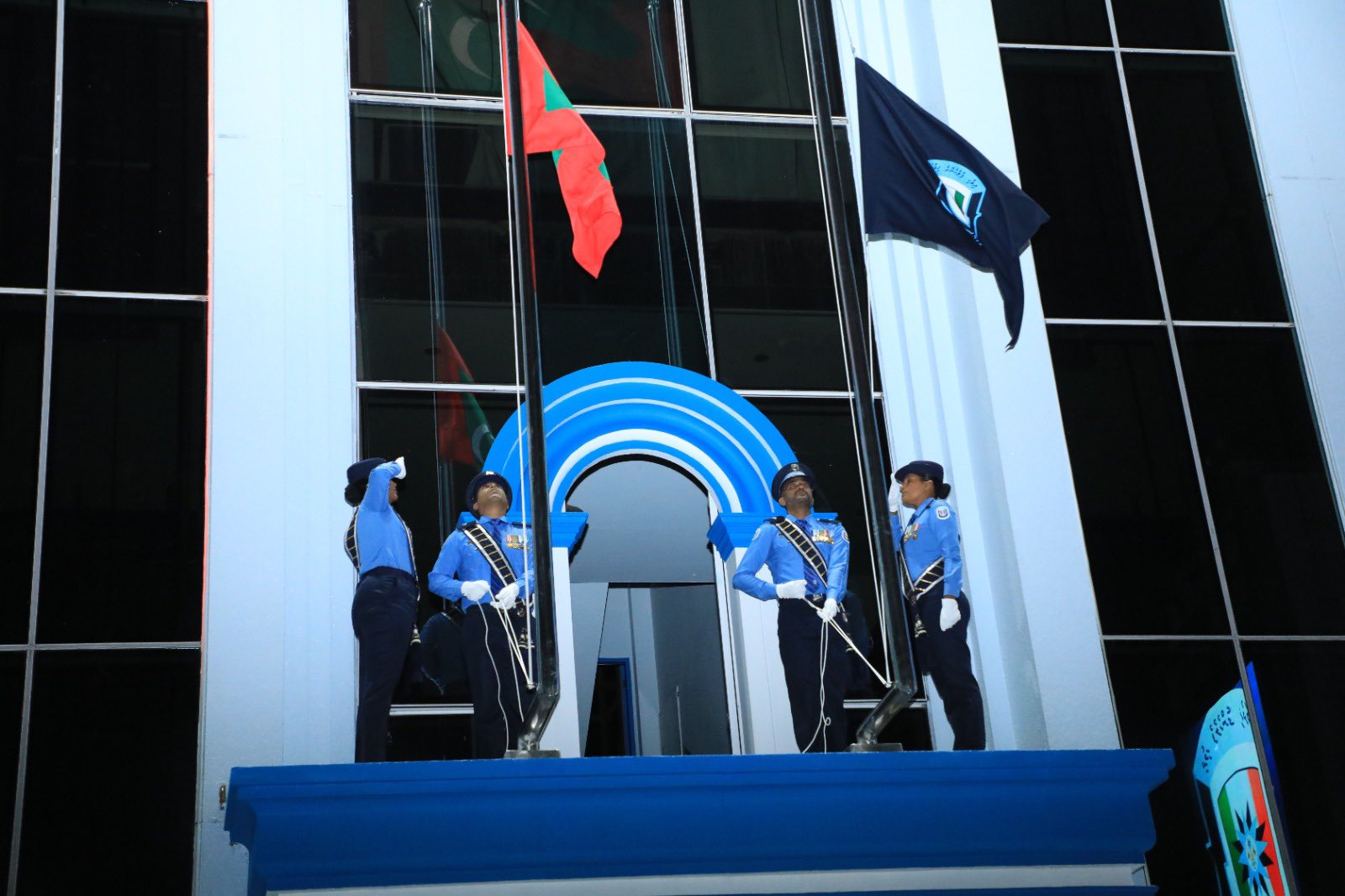 ފުލުހުންގެ ޚިދުމަތަށް 92 އަހަރު؛ ދިދަ ނެގުމުގެ ރަސްމިއްޔާތު ބާއްވައިފި