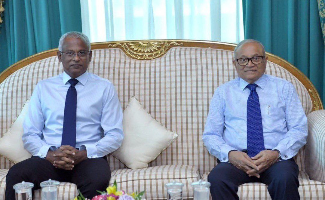 ކޯލިޝަން އެކުލަވާލުމަށް ރައީސް މައުމޫނާއި ރައީސް ޞާލިޙް މަޝްވަރާ ކުރަށްވަނީ