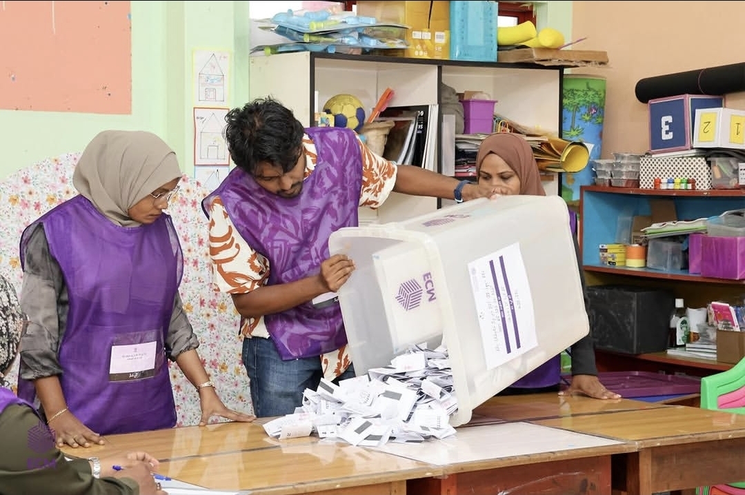 Addu Referendum Vote Counting. PHOTO: EC