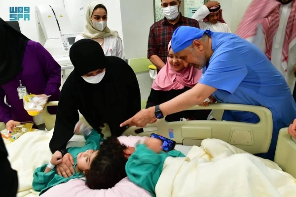 ބޮލާއި ބޮލުން ގުޅިފައިވާ މިސުރުގެ ދެކުދިން ވަކިކޮށްފި