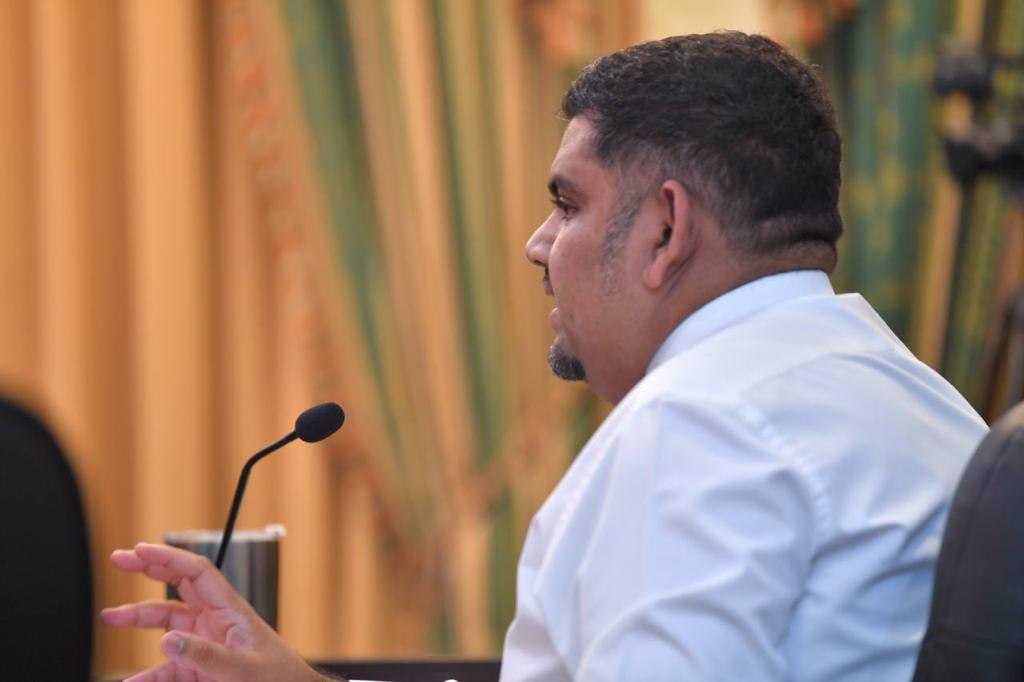 ރައީސް އޮފީހުގެ ތަރުޖަމާނު މަބްރޫކް އަޒީޒް