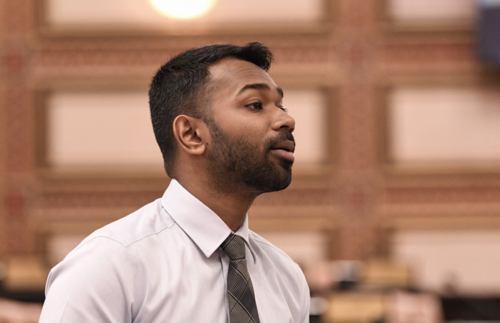 ކޮވިޑް ކޮންޓްރޯލްވާނީ ކަންކަންމަތީގައި ކޮފީބޯން ތިބޭ މީހުންވެސް ޖޫރިމަނާކޮށްގެން: މީކާއިލް