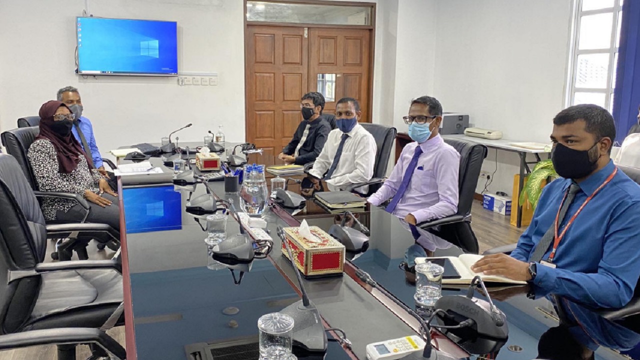 ޕީޖީ ޝަމީމް ސީޖޭއޭ ރިޒްނާ އާއި ބައްދަލު ކުރަށްވައިފި