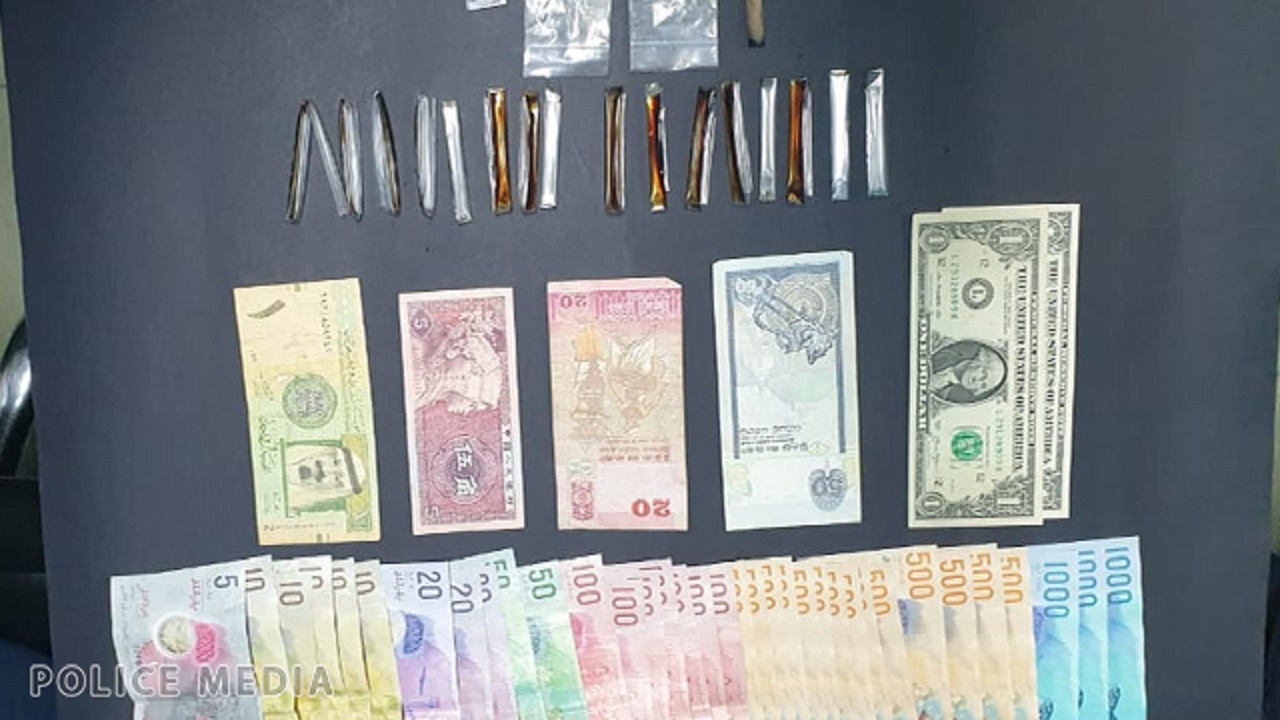 ޕޯސްޓުން ގެނައި 42،000 ރުފިޔާގެ މަސްތުވާތަކެތި އަތުލައިގެންފި