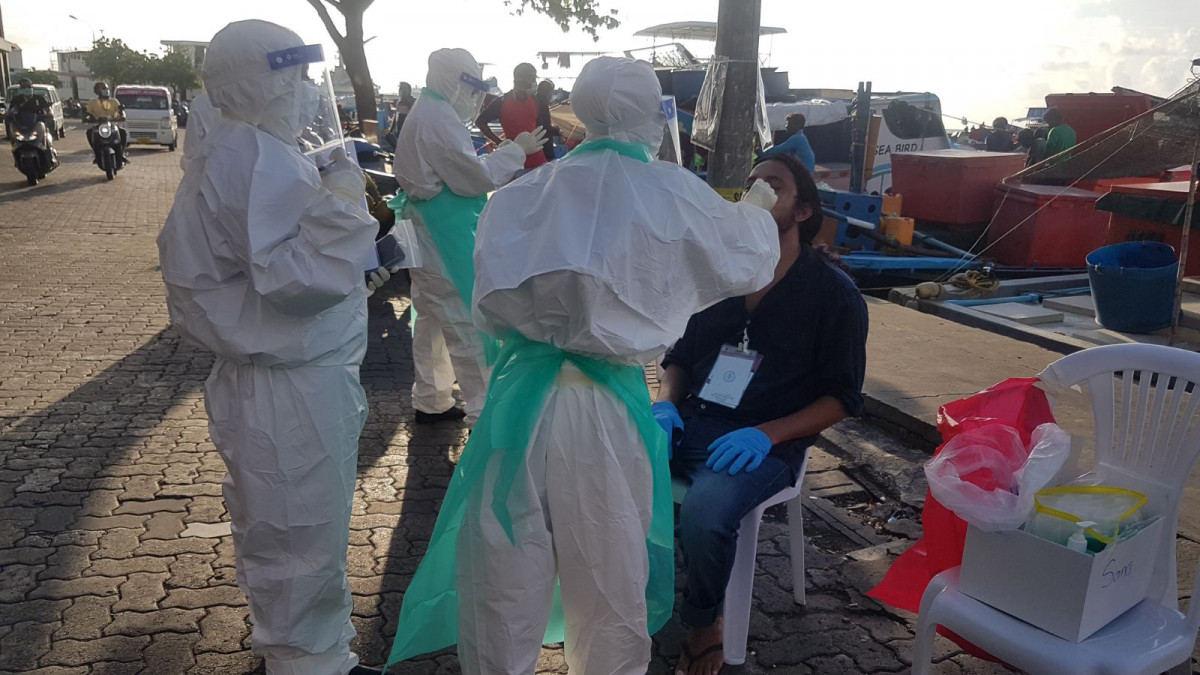 ކޯވިޑް-19: ރާއްޖޭގެ ހާލަތު ގޯހުން ގޯހަށް؛ 215 މީހަކު ޕޮޒިޓިވްވެ ރެކޯޑް އަދަދަކަށް