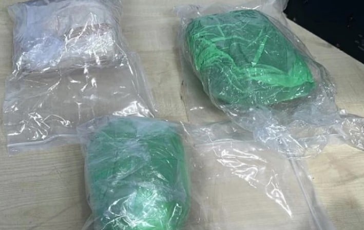 5 ކިލޯގެ މަސްތުވާތަކެތި އެތެރެކުރި ޕާކިސްތާން މީހަކު އުމުރަށް ޖަލަށްލުމަށް ހުކުމްކޮށްފި