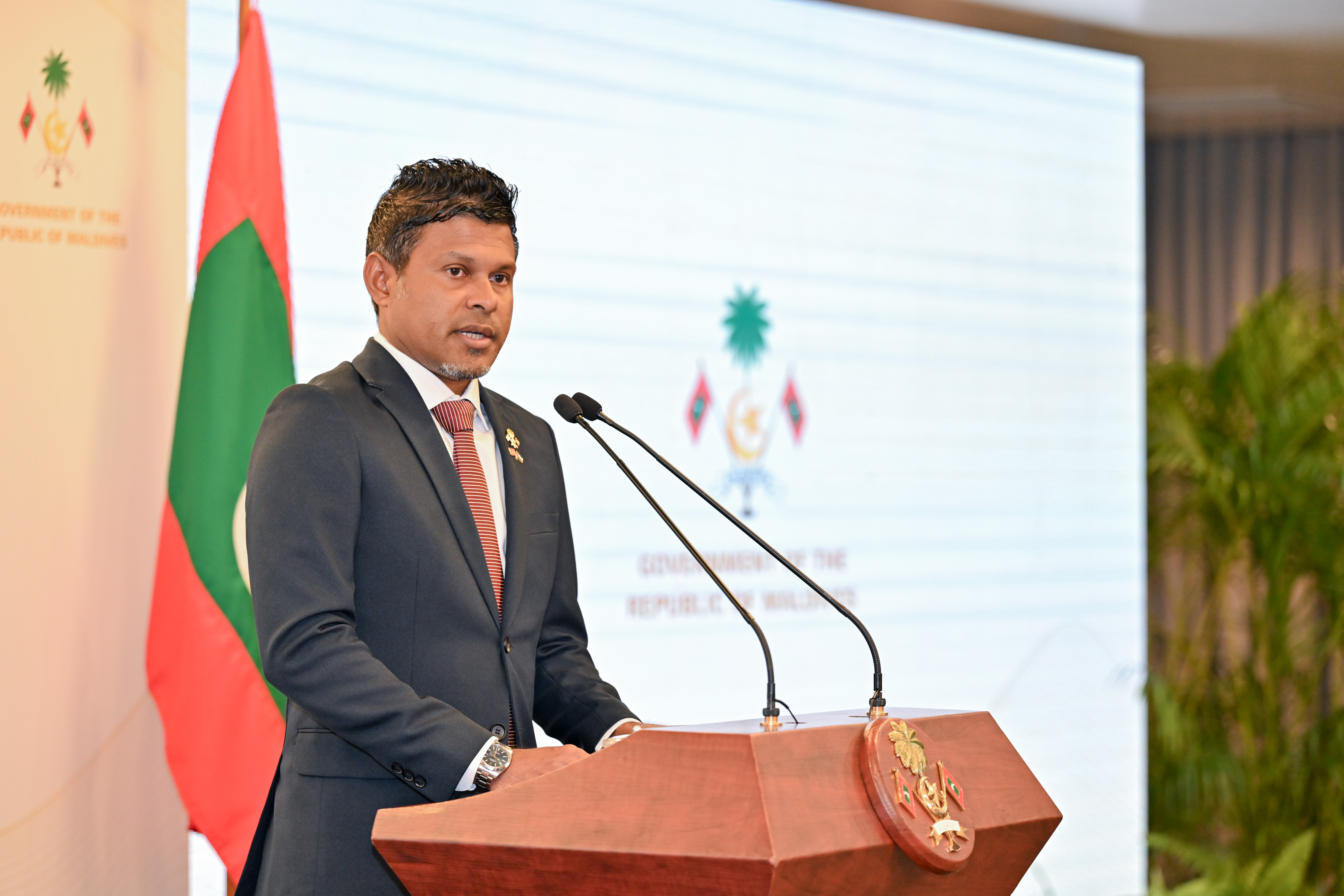 ސަރުކާރުގެ އިދާރާތަކުގެ އިންސާނީ ވަޞީލަތް ތަރައްޤީކުރުމަށް ރައީސް ވަރަށްބޮޑު އިސްކަމެއް ދެއްވާ: ނައިބު ރައީސް