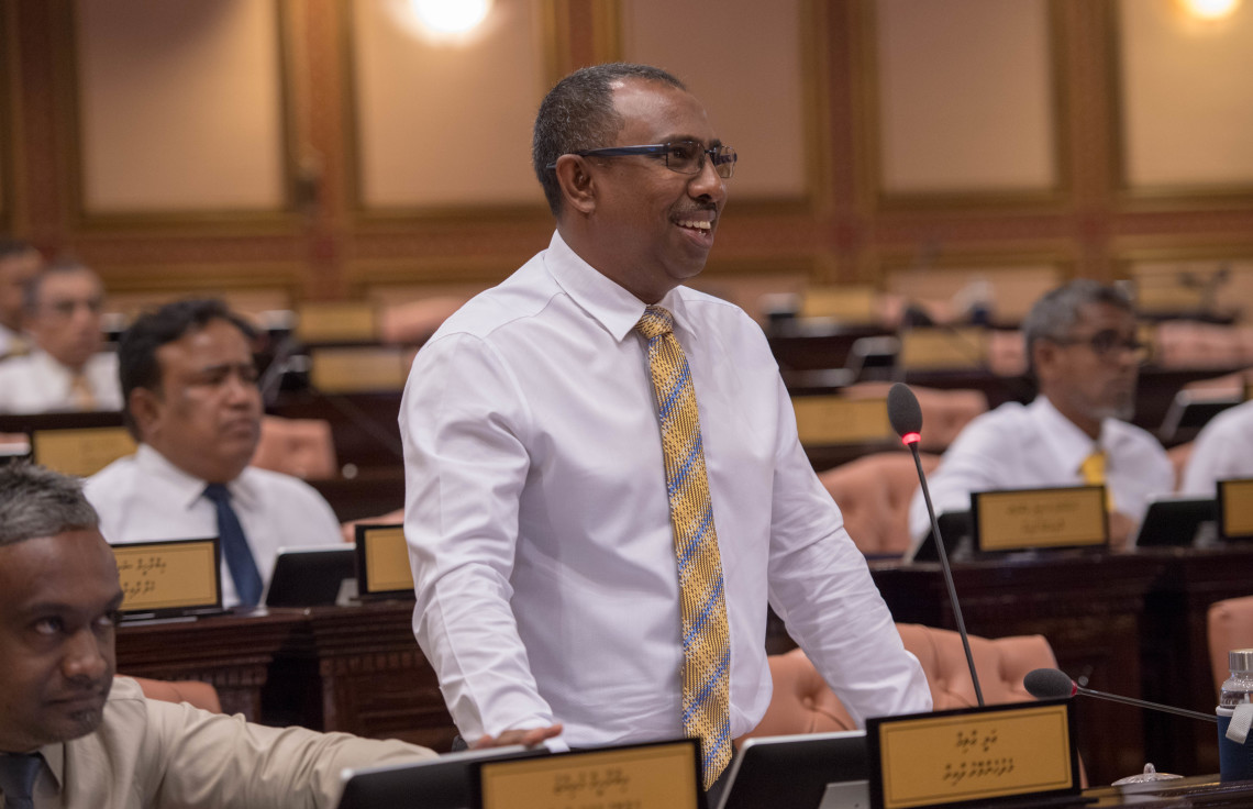 އެމްޑީޕީގެ ޕީޖީ ގްރޫޕުގެ ތެރެއިން ރައީސްގެ އިސްތިއުފާއަށް ގޮވުމަކީ ގޯސް ހަޑިކަމެއް: އާޒިމް