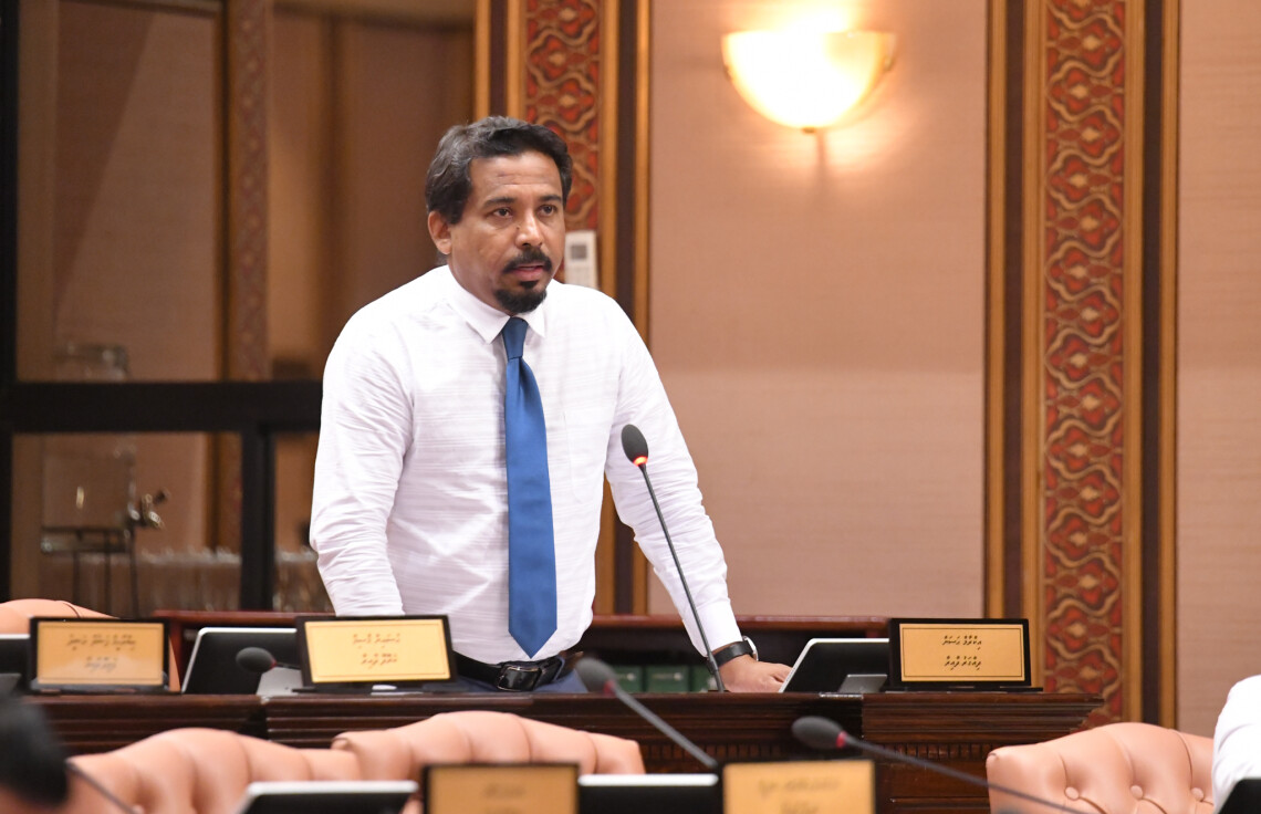 އަލަށް އުފެދޭ ސަރުކާރުން ކުރީ ސަރުކާރުގެ ހުރިހާ ކަމެއް ރީސެޓް ކުރާކަށް ނުޖެހޭނެ: އިކްރާމް