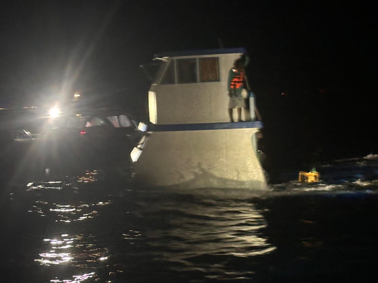 4 މީހުންނާއެކު ދަތުރުކުރި ދޯންޏެއް ދިޔަވާތީ ކޯސްޓްގާޑު ހަރަކާތްތެރިވާން ފަށައިފި