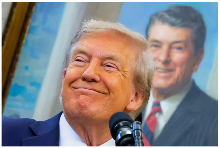 US President Donald Trump smiles during a press conference at the White House, September 2, 2025. BRIAN SNYDER / REUTERS