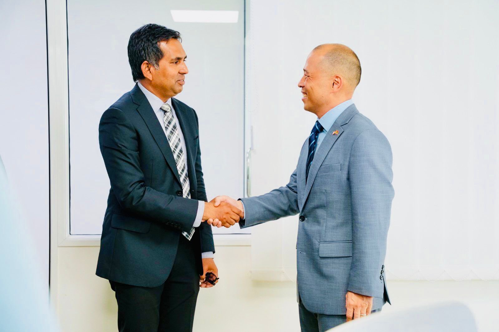 އިކޮނޮމިކް މިނިސްޓަރ އެމެރިކާއަށް ފުރާވަޑައިގެންފި