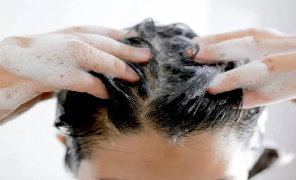 އިސްތަށިގަނޑަށް އެންމެ ރަނގަޅު ޝޭމްޕޫއެއް ހޯދާނީ ކިހިނެއް؟