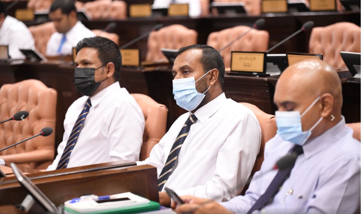 އެމްޑީޕީން ގޮވާލީ އުމަރު ހައްޔަރުކުރަން؛ އިދިކޮޅުން ގޮވާލީ އެއްބަސްވުން ހާމަކުރަން