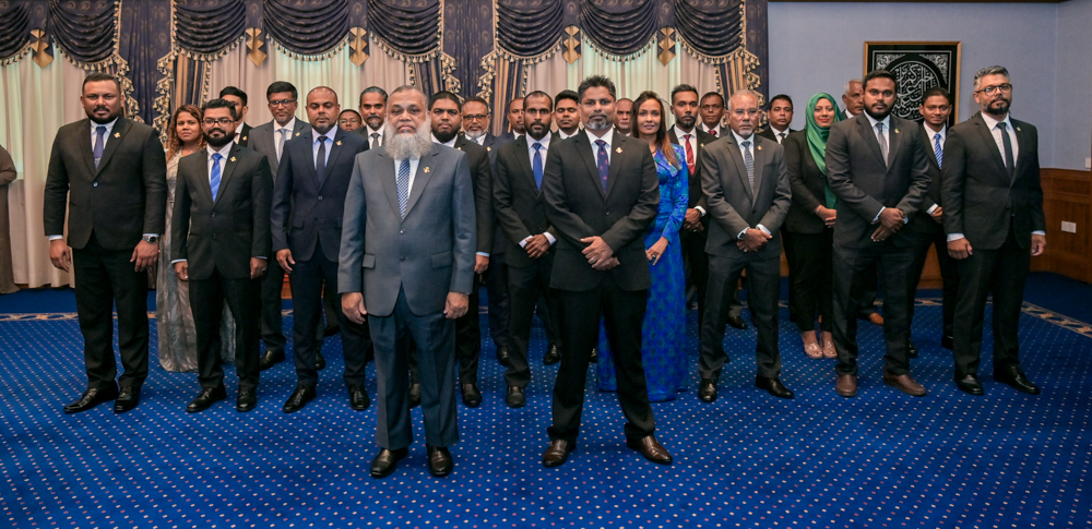 ތޮލާލާއި ޝައިހް ލަތީފަށް މިނިސްޓަރު ފެންވަރުގެ މަގާމެއް