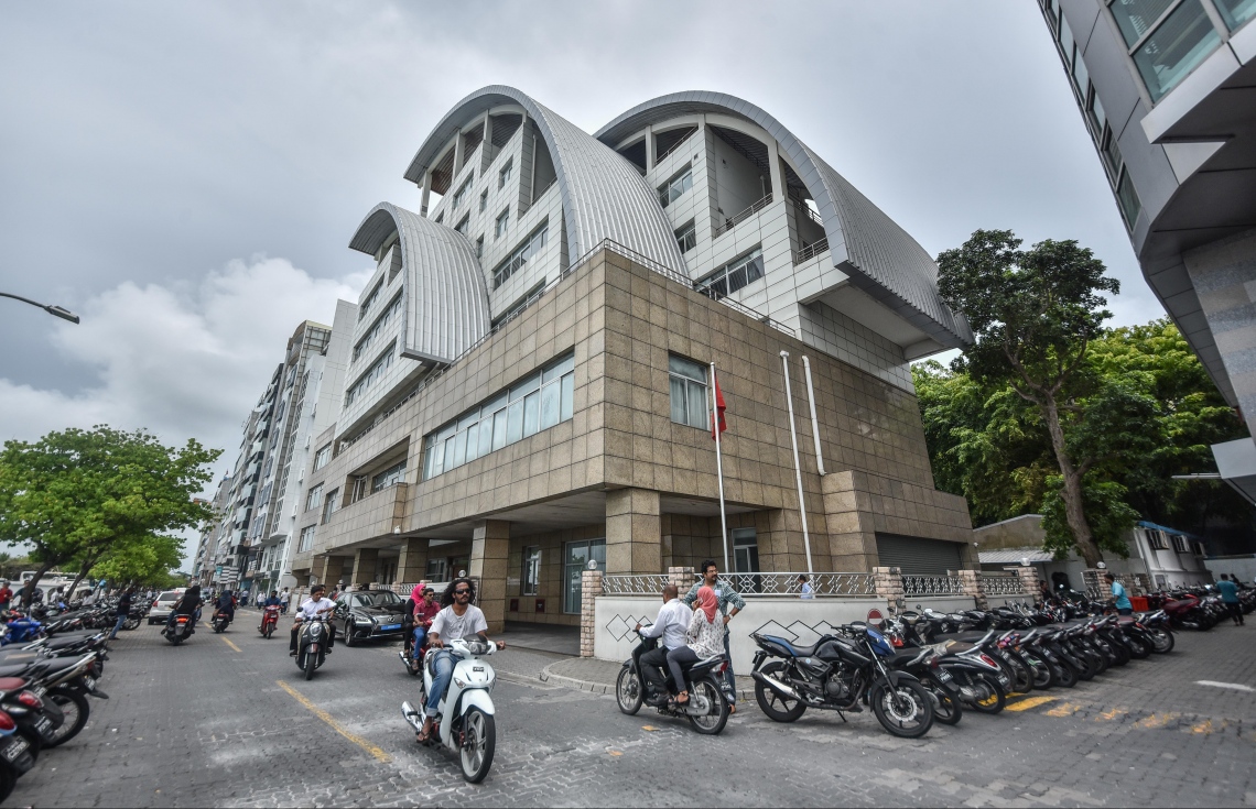 ޣައްޒާގެ ސްކޫލަކަށާއި ބޭސް ގުދަނަކަށް ދިން ހަމަލާ ރާއްޖެއިން ކުށްވެރިކޮށްފި