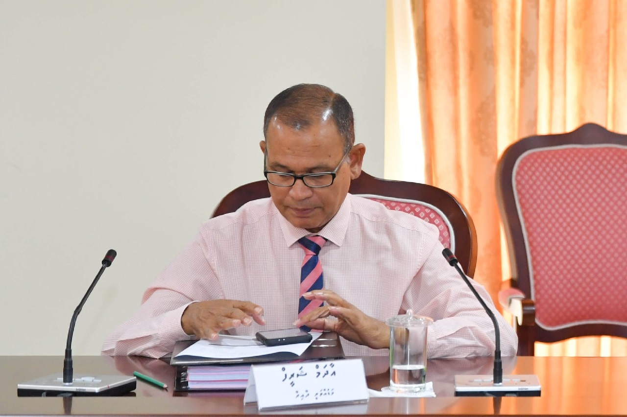 ފަނޑިޔާރުކަމުގެ އަސާސީ ޝަރުޠުގެ ގޮތުގައި ފުރަތަމަ ޑިގްރީއެއް އޮންނަންޖެހޭނެކަމަށް ހުށައަޅައިފި