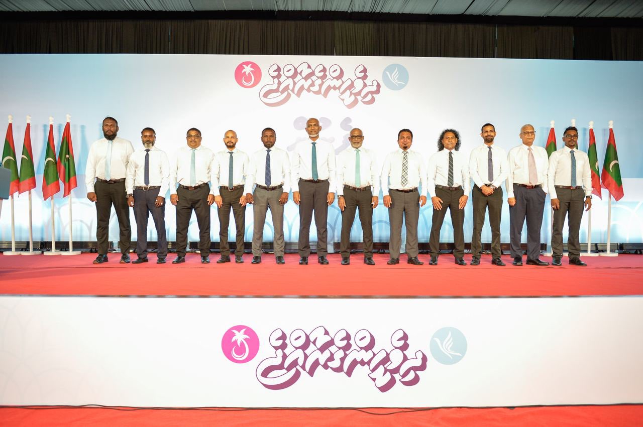 ޕީއެންސީއަށް ބަދަލުވި އެމްޑީޕީގެ ކުރީގެ ދެ މެންބަރަކަށް ކުންފުނިތަކުން ވަޒީފާ