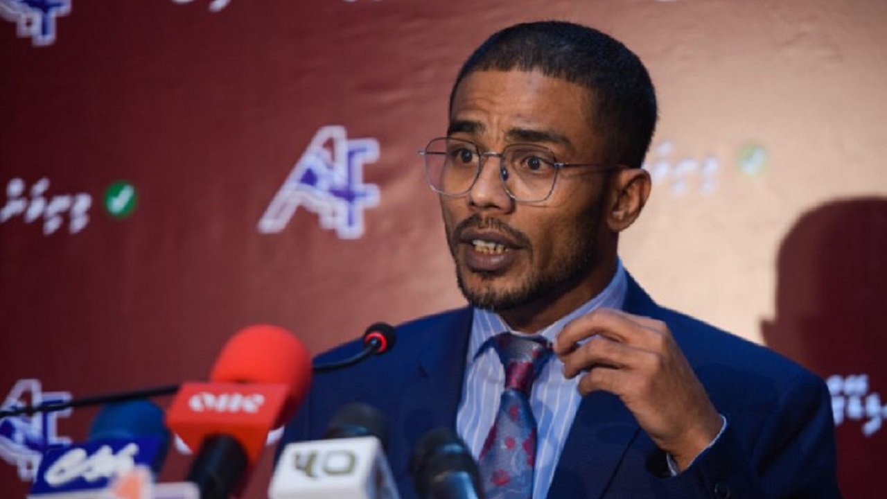 ފްރައުޑް ހިންގާކަމަށް ބުނެ އަލްހާންގެ ކުންފުނީގެ އެކައުންޓް ފްރީޒްކޮށްފި