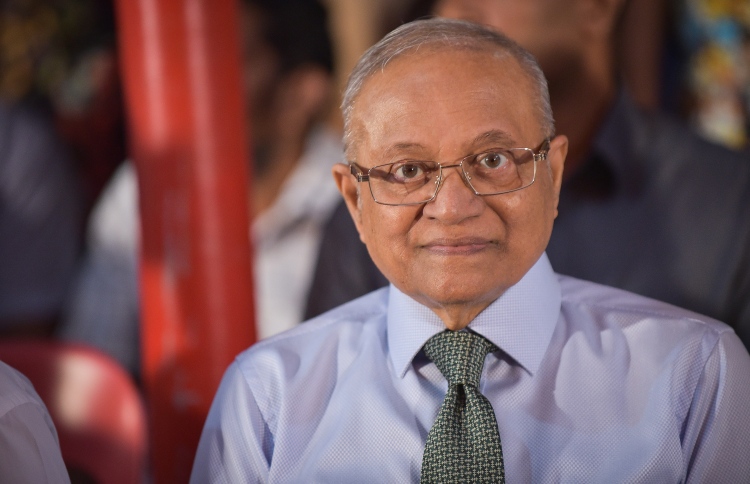 ނޮވެމްބަރު 3 ގައި ސިފައިންވީ ޤުރުބާނީގެ ވާހަކަ ޖީލުތަކަށް ކިޔައިދޭންޖެހޭ - ރައީސް މައުމޫން