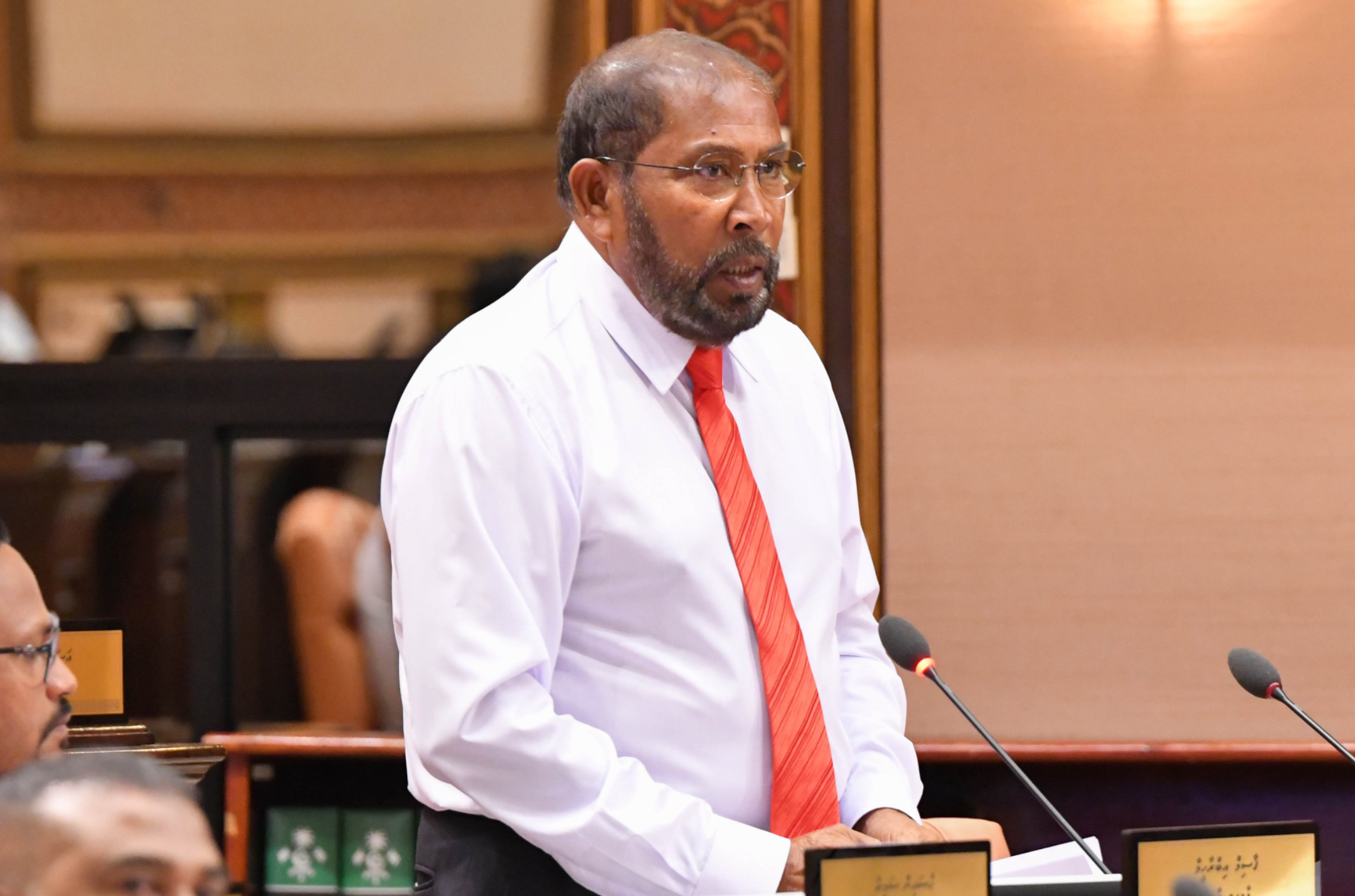 ޤާނޫނު އަސާސީ ފަސޭހައިން ބަދަލުކުރެވޭގޮތަށް އޮތުމަކީ ރައްކާތެރިކަމެއް ނޫން: ޤާސިމް