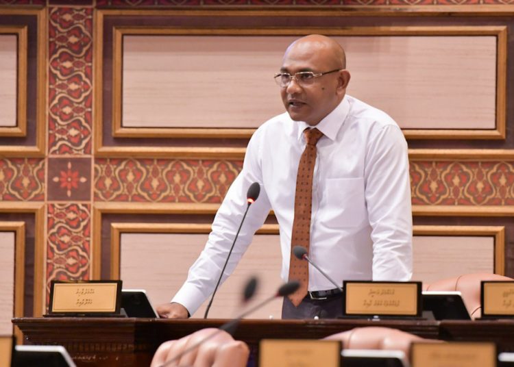 ގައްދޫގައި ގޭދޮށު މަސްފެކްޓްރީއެއް އަޅަން ހުއްދަނުދިނުމުން އަމީރާ ސުވާލު ކުރަނީ