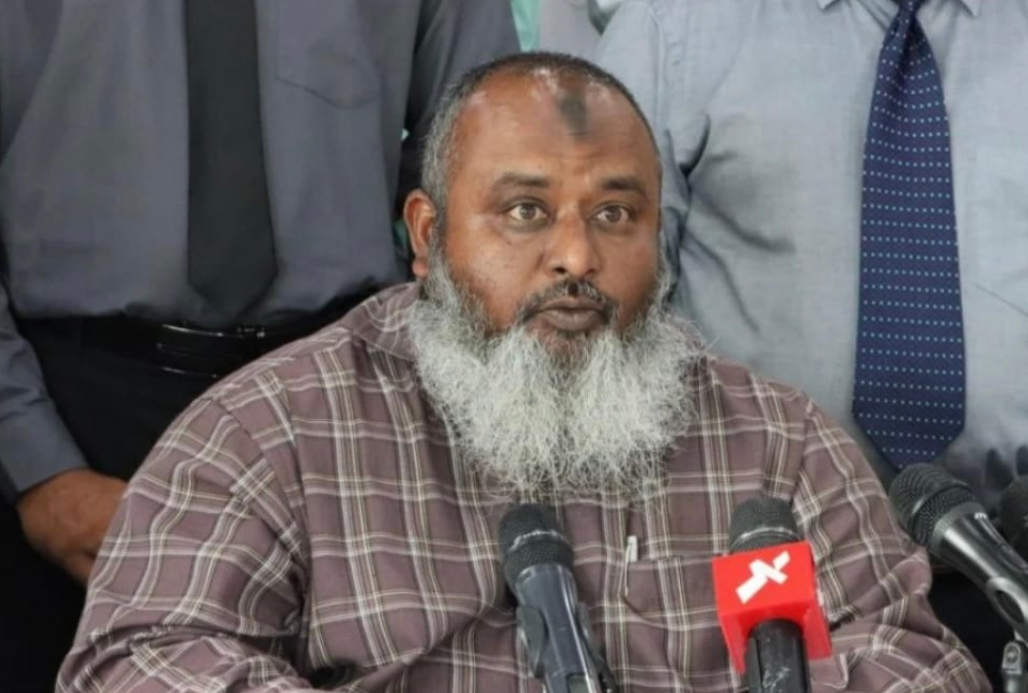 ފުރަތަމަ ދުވަހުވެސް އަނިޔާ ނުކޮށް މުޒާހަރާގެ ބައިވެެރިން ދޫކޮށްލިނަމަ ބަޖެޓަށްވެސް ލުޔެއް ލިބުނީސް: ޑރ. އިޔާޒް