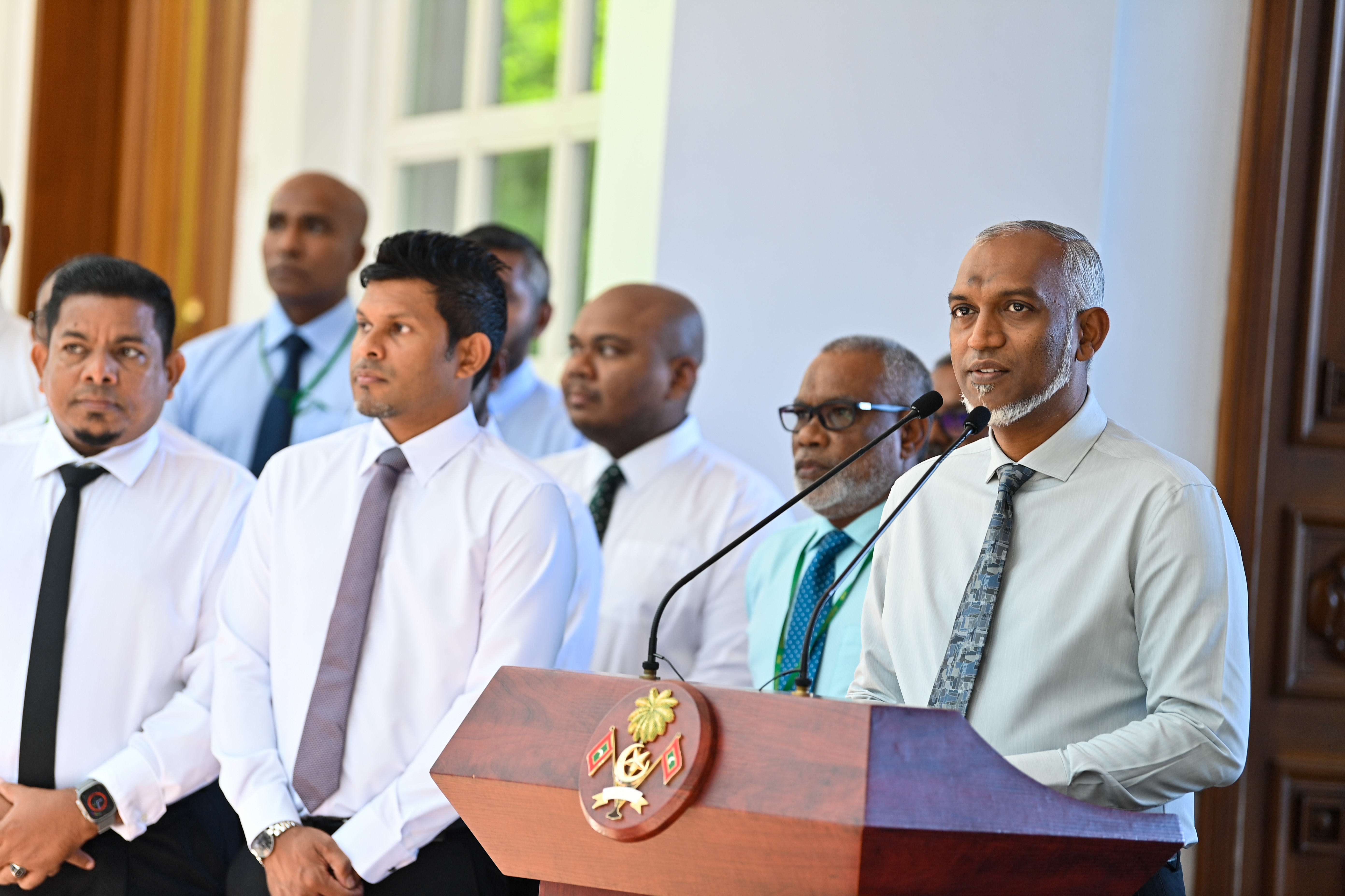 ރައްޔިތުންނަށް ޚިދުމަތްކުރުމުގެ އަމާޒުގައި މަސައްކަތްކުރުމަށް ރައީސް މުއިއްޒު އެދިވަޑައިގެންފި