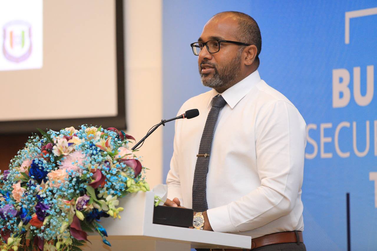 މާލޭގެ އަމާންކަން ގެއްލޭފަދަ އަމަލުތައް ހިންގާ ފަރާތްތަކާމެދު ހަރުކަށި ފިޔަވަޅު އަޅާނަން: އިހުސާން