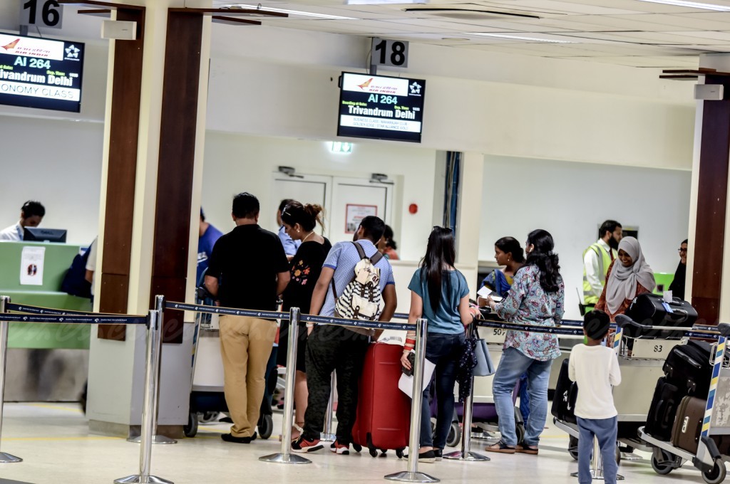 ފުރުމުގެ ތިން ގަޑިއިރު ކުރިން އެއާޕޯޓަށް ދިއުމަށް އިލްތިމާސްކޮށްފި