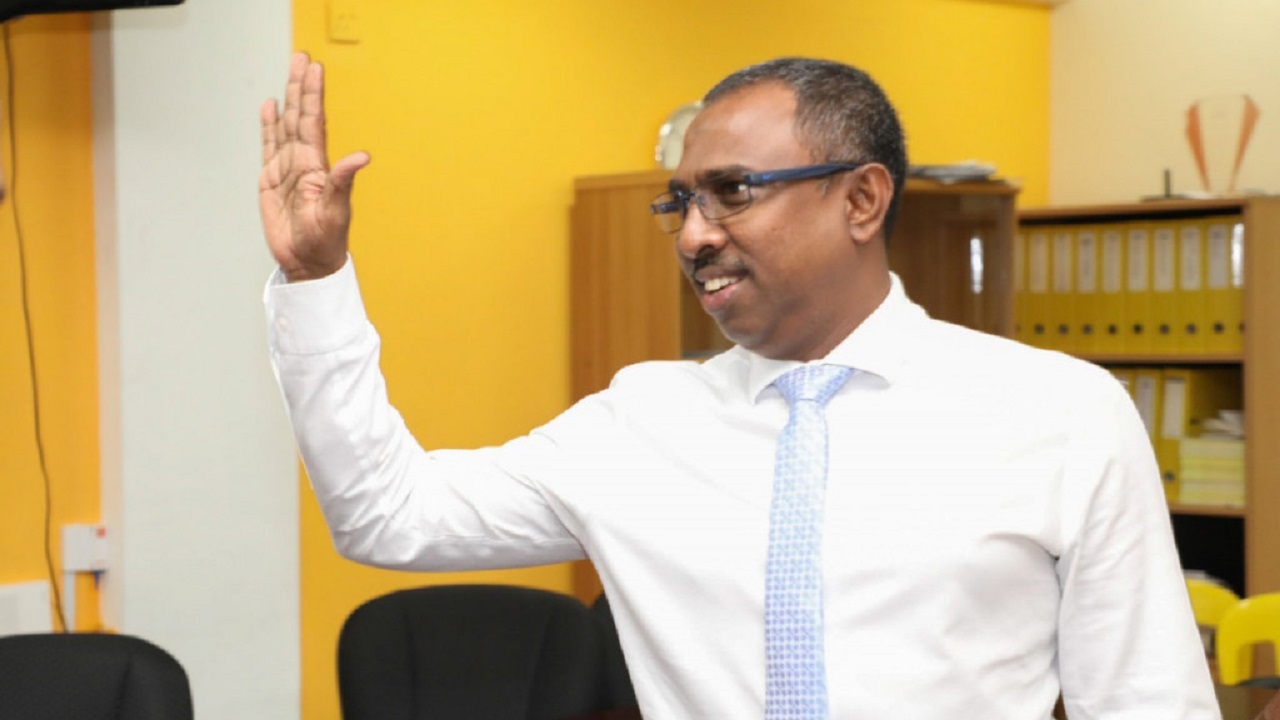 18 ވަނަ މަޖިލީހުގެ ޕީޕީއެމް މެމްބަރުންނަށް އެ ސަރުކާރުން ދެއްކީ ބިރު - އާޒިމް