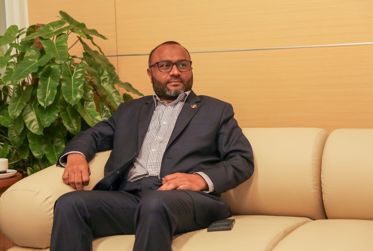 އިސްލާމިކް މިނިސްޓަރުވެސް ޗައިނާއަށް