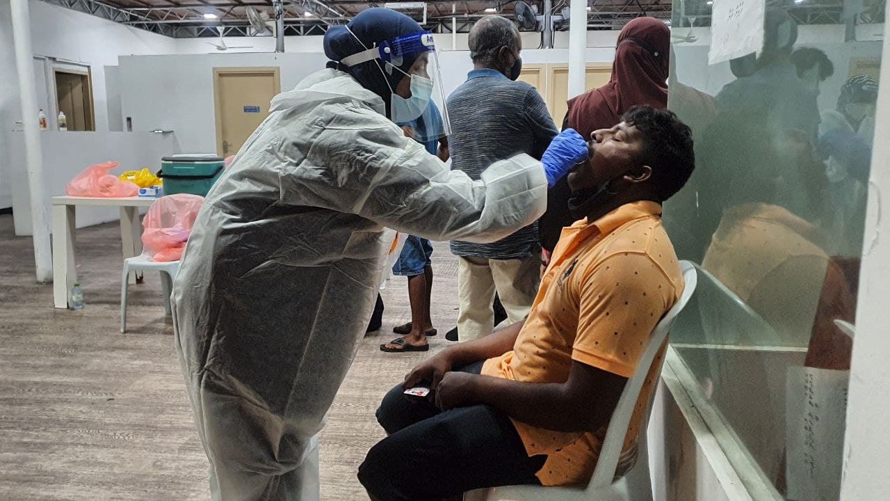 ކޯވިޑް-19: ޢަދަދު 600 އާ ގާތަށް؛ ތޮއްޖެހުމަކަށް ބަދަލެއް ނާދޭ