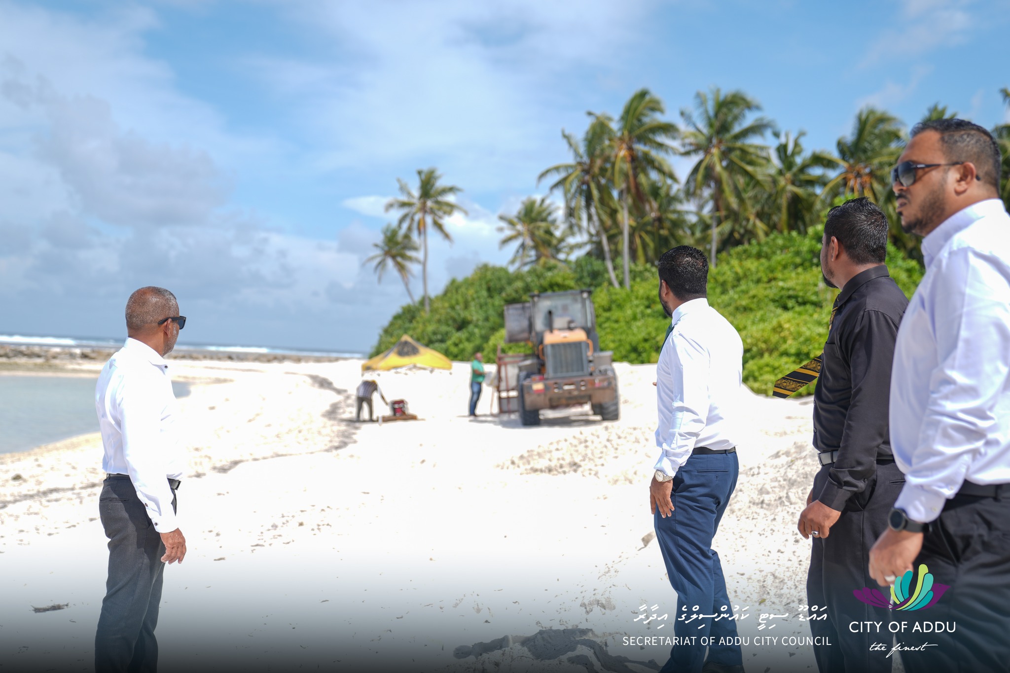 އައްޑޫގެ ގުޅިފައިވާ ރަށްތަކުގައި ފަތުރުވެރިންނަށް ހާއްސަކޮށް ފުރަތަމަ ފަހަރަށް ބީޗެއް ހަދަނީ