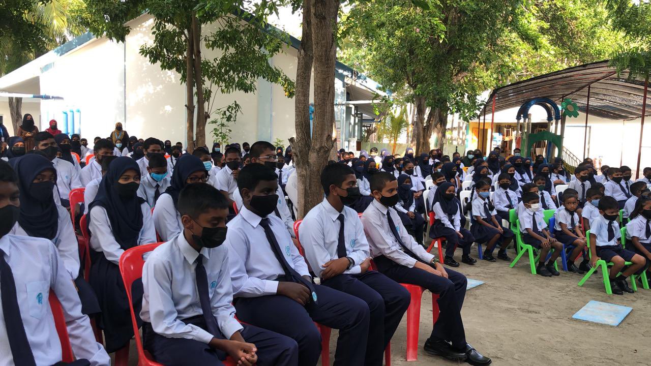 މޮނިޓަރިންގައި އޮތަސް މަތީ ގްރޭޑްތަކުގެ ދަރިވަރުން ކިޔަވާނީ ސްކޫލަށް ހާޒިރުވެގެން