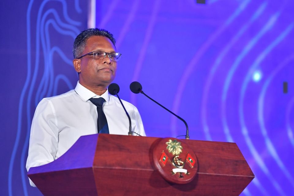ދައުލަތުގެ ހުރިހާ ވަސީލަތެއް ބޭނުންކޮށްގެން ވެސް ގެދޮރުގެ މައްސަލަ ހައްލުކޮށްދޭންޖެހޭ: އާޒިމް