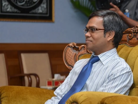 ޗައިނާއާއި ބަންގްލަދޭޝަށް ސަފީރުން ކަނޑައަޅަން މަޖިލީހަށް ފޮނުވައިފި
