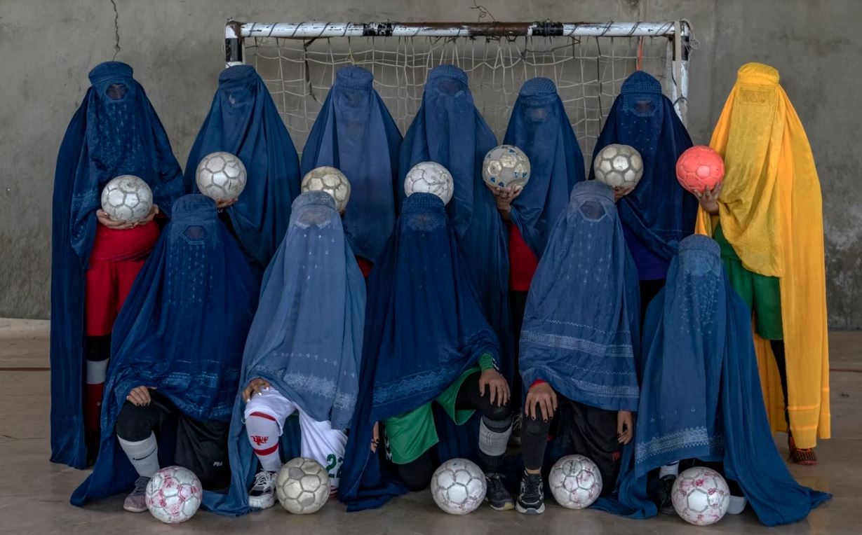 An Afghan women's soccer team poses for a photo in Kabul, Afghanistan. (Photo: AP)
