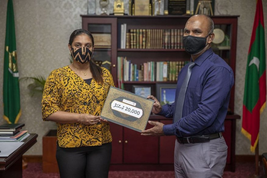 ރާއްޖޭގެ ސްކޫލްތަކަށް އިސްލާމިކް މިނިސްޓްރީން މުސްހަފް ހަދިޔާކޮށްފި