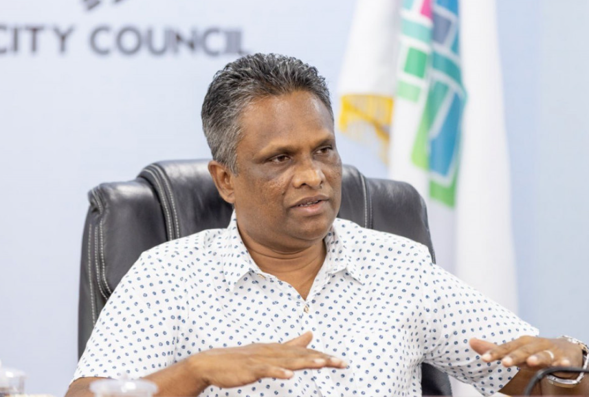 ކައުންސިލުން ކުރާ ހުރިހާކަމެއް ކުރާނީ އެންމެންނަށް ހާމަވާ ގޮތަށް: އާޒިމް