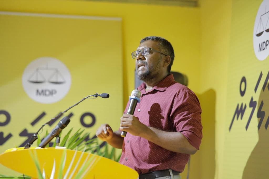 ކެމްޕެއިނާ ހެދި ގުޅުން ކަނޑާނުލައްވާ: ފައްޔާޒު