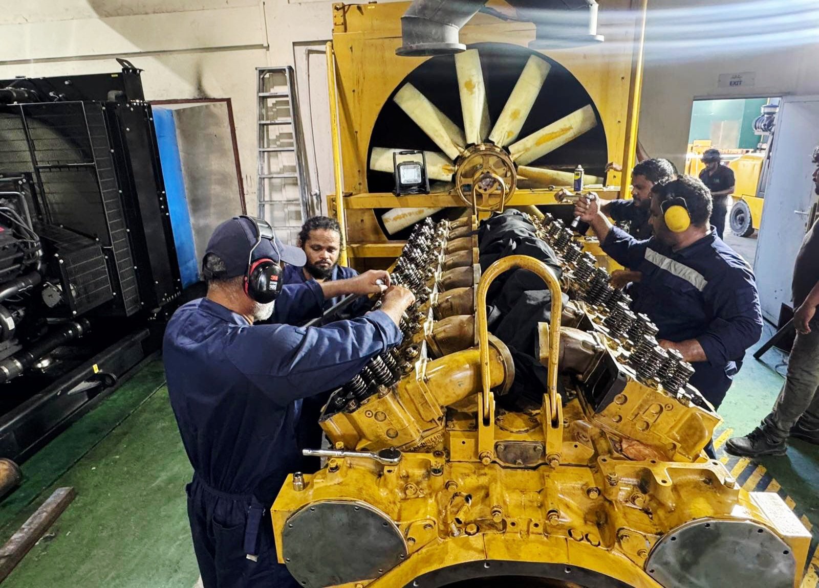 ކަރަންޓް ކެނޑި މާލެ އާއި ހުޅުމާލެ ޓޯޓަލް ބްލެކްއައުޓަކަށް