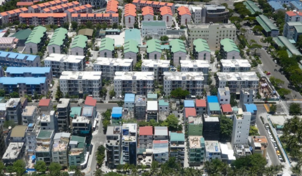 ކަރަންޓުގައި ޖެހި ފިހުނު ސްޓެލްކޯ މުވައްޒަފު އިތުރު ފަރުވާދޭން ތައިލެންޑަށް